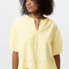 Blusa de mangas cortas con bordado para mujer Blusa de mangas cortas con bordado para mujer