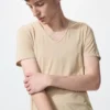 Camiseta AIRism para hombre | Cuello en V