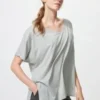 Camiseta de mujer AIRism con cuello en V holgada | 2 Way Camiseta de mujer AIRism con cuello en V holgada | 2 Way