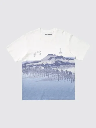 camiseta grfica unisex ukiyo e blue ut 2 3 330x440 - Camiseta gr&aacute;fica unisex Ukiyo-E Blue UT