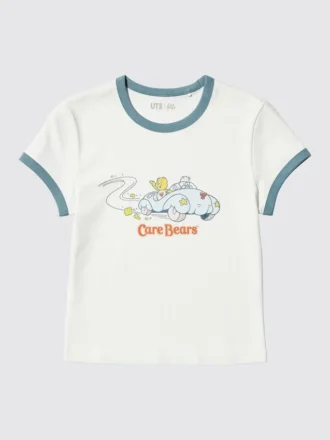 Camiseta gráfica UT con personajes alegres para mujer
