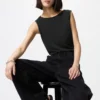 Camiseta sin mangas de jersey crepé con cuello barco para mujer Camiseta sin mangas de jersey crepé con cuello barco para mujer
