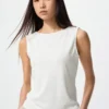 Camiseta sin mangas de jersey crepé con cuello barco para mujer Camiseta sin mangas de jersey crepé con cuello barco para mujer