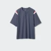 Camiseta unisex con cuello Henley Camiseta unisex con cuello Henley