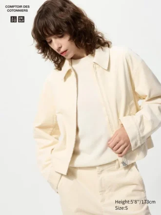 Chaqueta corta de pana para mujer con pantalones cortos