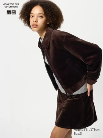 Chaqueta corta de pana para mujer con pantalones cortos