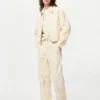 Chaqueta corta de pana para mujer con pantalones cortos Chaqueta corta de pana para mujer con pantalones cortos