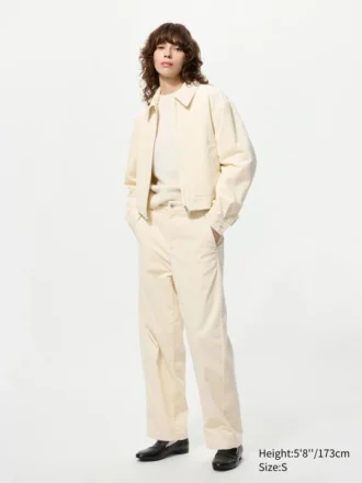 Chaqueta corta de pana para mujer con pantalones cortos