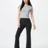 Leggings acampanados con canalé suave AIRism para mujer Leggings acampanados con canalé suave AIRism para mujer