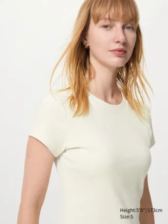Mini camiseta de mujer con canalé