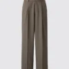 Pantalones anchos acampanados con pliegues unisex Pantalones anchos acampanados con pliegues unisex