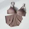 Pantalones de tiro bajo sin costuras AIRism Ultra para mujer Pantalones de tiro bajo sin costuras AIRism Ultra para mujer