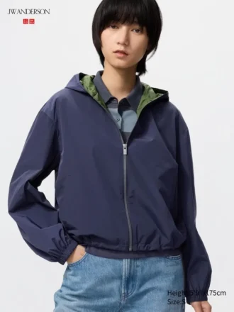 Parka corta cortavientos para mujer con pantalones cortos