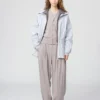 Parkas oversize transparentes con protección UV para mujer Parkas oversize transparentes con protección UV para mujer