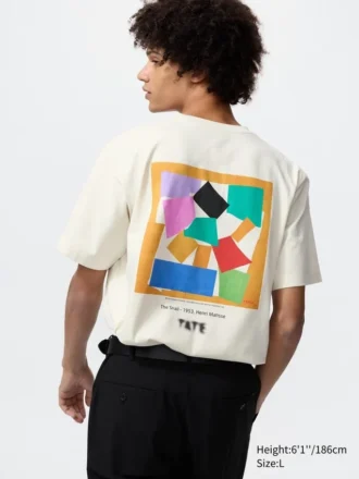 unisex curated by tate de la coleccin camiseta grfica ut 1 5 330x440 - Unisex Curated by Tate: De la colecci&oacute;n Camiseta gr&aacute;fica UT